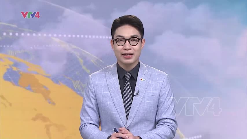 Khách quốc tế tìm hiểu Việt Nam qua hiện vật lịch sử 