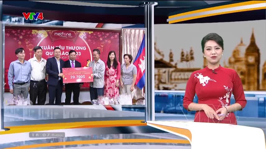 Doanh nghiệp Việt trao tặng gần 1.000 phần quà tết cho cộng đồng người Việt tại Campuchia