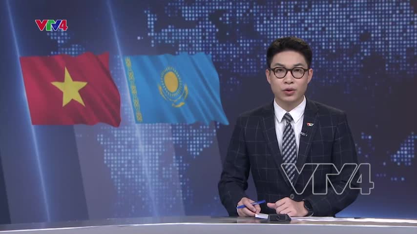Tổng bí thư và Phu nhân cùng Tổng thống Kazakhstan thăm làng văn hóa dân tộc