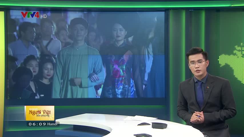 Trình diễn trang phục truyền thống các nước tại Hà Nội