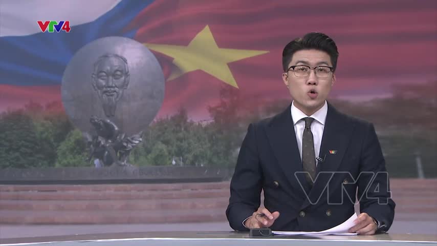 Tổng Bí thư đặt vòng hoa tại tượng Chủ tịch Hồ Chí Minh, Tượng đài Lê Duẩn