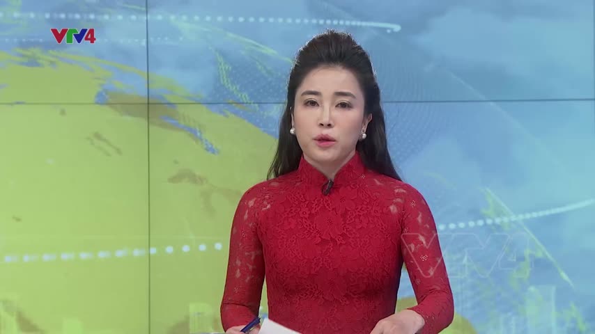 Chủ tịch Quốc hội đặt vòng hoa tại Quảng trường Hồ Chí Minh