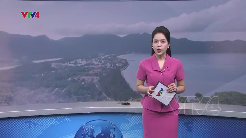Leo núi ngắm vẻ đẹp Côn Đảo từ trên cao