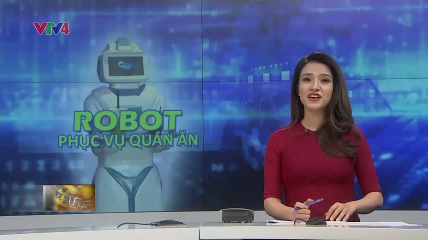 Robot phục vụ trong quán ăn