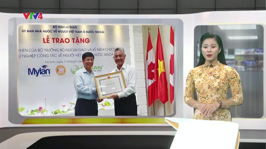 Trao tặng Bằng khen cùng Kỷ niệm chương cho Tiến sĩ Nguyễn Thanh Mỹ và phu nhân