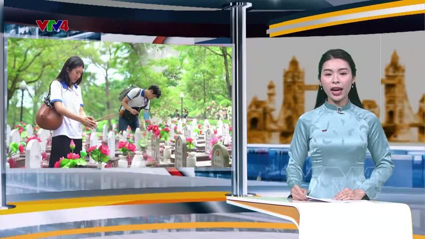 Thanh niên kiều bào tri ân các anh hùng liệt sỹ ở Quảng trị