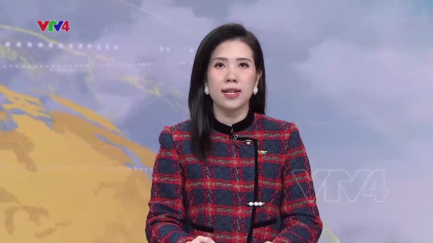Tôn vinh áo dài Huế