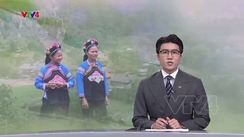 Bí thư chi bộ gìn giữ nghề may thêu Phù Lá