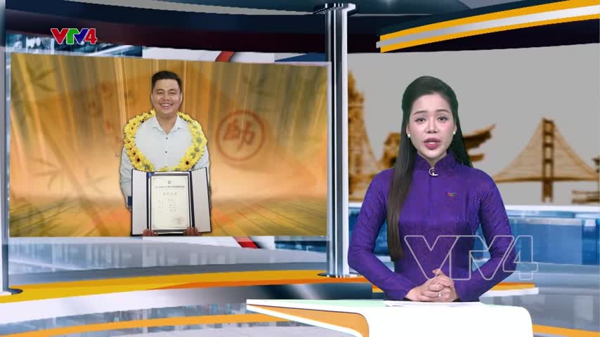 Nhà vô địch thế giới Lại Lý Huynh trở về trong vinh quang