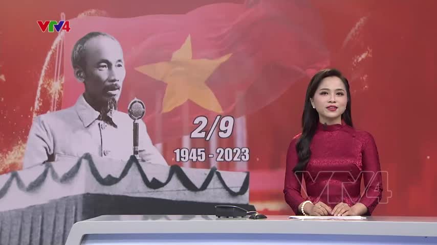 Thiêng liêng lễ chào cờ trên đỉnh núi Suối Giàng 