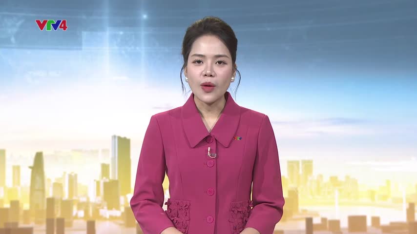 Bàn giao 400 căn nhà cho người dân vùng lũ