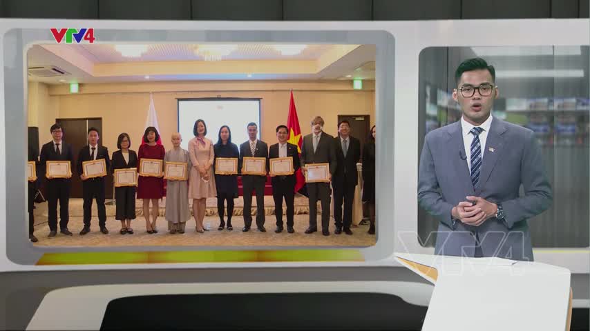 Khen thưởng các tổ chức, cá nhân người Việt tại Nhật Bản