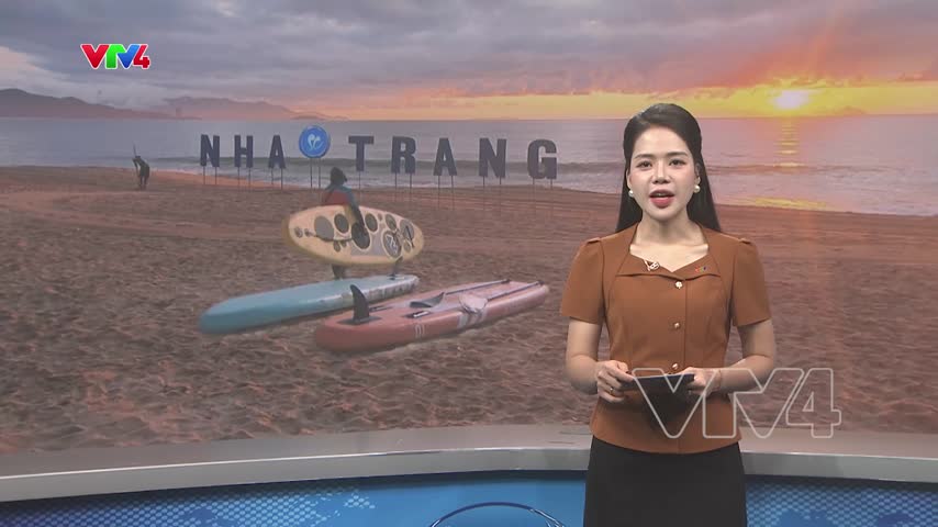 Bình minh rộn ràng trên bãi biển Nha Trang