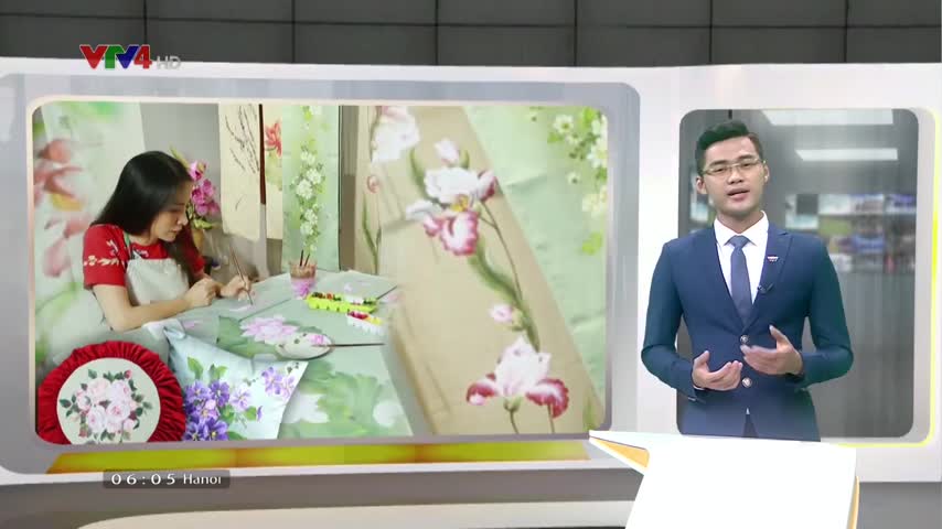 Người vẽ hoa lên vải