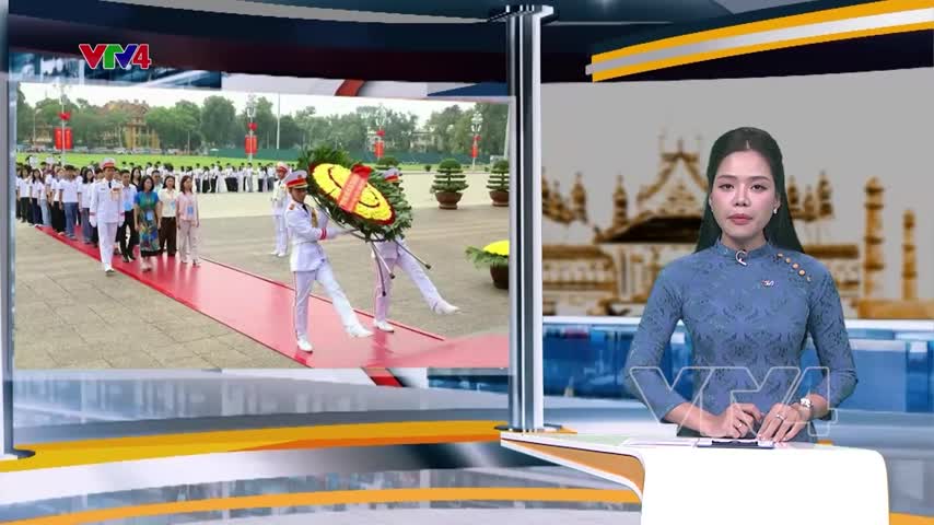 Đoàn trại hè Việt Nam 2025 viếng lăng Chủ tịch Hồ Chí Minh