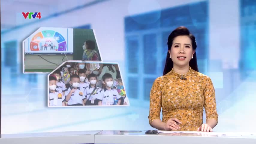 Học sinh, sinh viên đi học trở lại