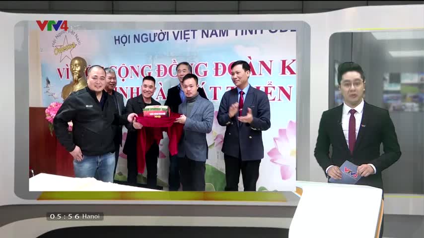 Hội người Việt tỉnh Odessa, Ucraina đấu giá bánh chưng gây quỹ từ thiện