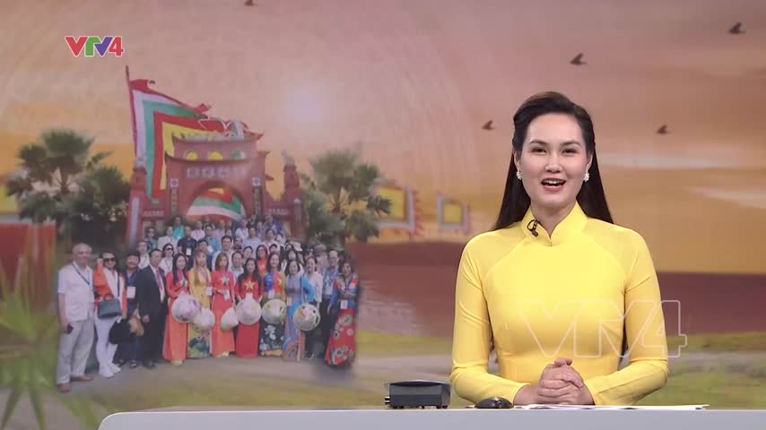 Kiều bào dâng hương tưởng niệm giỗ tổ Hùng Vương