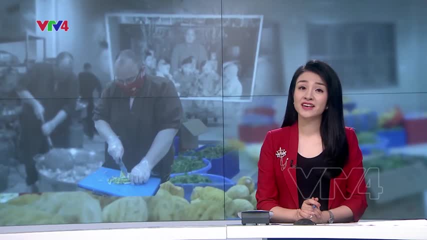 Vị sư nước ngoài và những suất ăn yêu thương