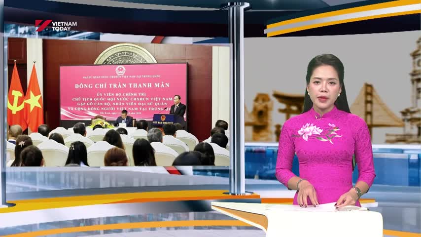 Chủ tịch Quốc hội gặp cộng đồng người Việt tại Trung Quốc