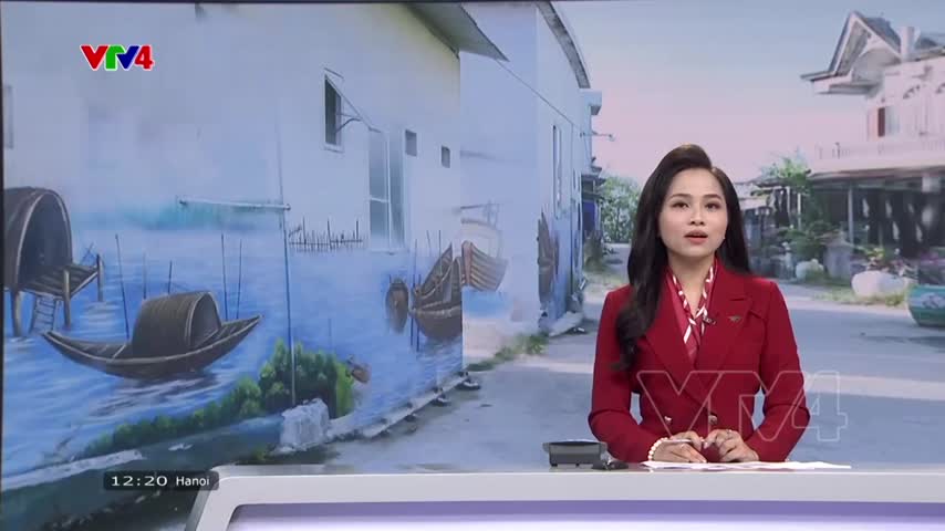 Làng bích họa trên phá Tam Giang