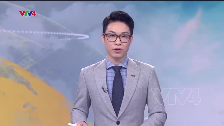Người dân vùng lũ giúp nhau vượt qua khó khăn
