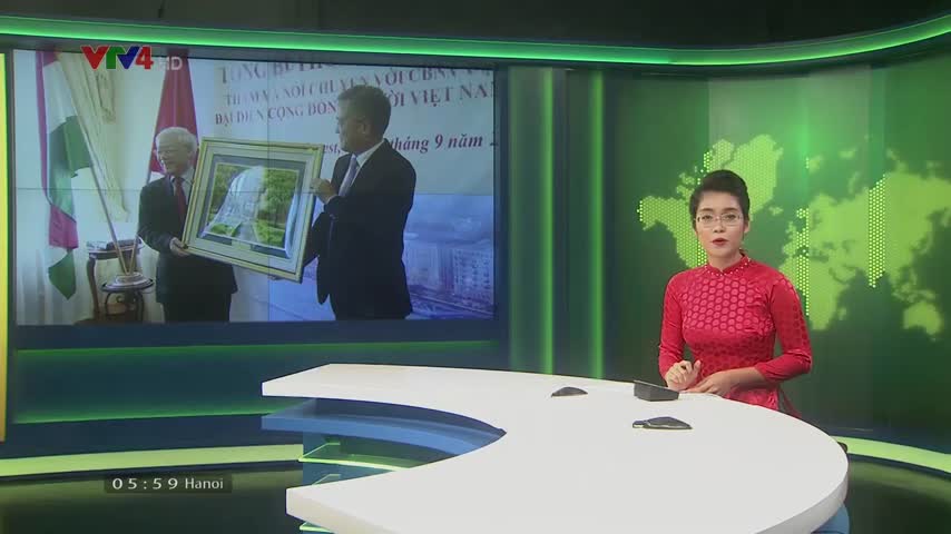 Tổng bí thư thăm Đại sứ quán và nói chuyện với cộng đồng người tại Hungary