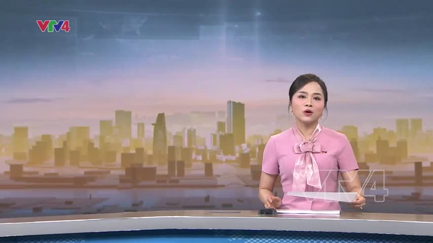 Cấp phát lương khô phục vụ nhân dân