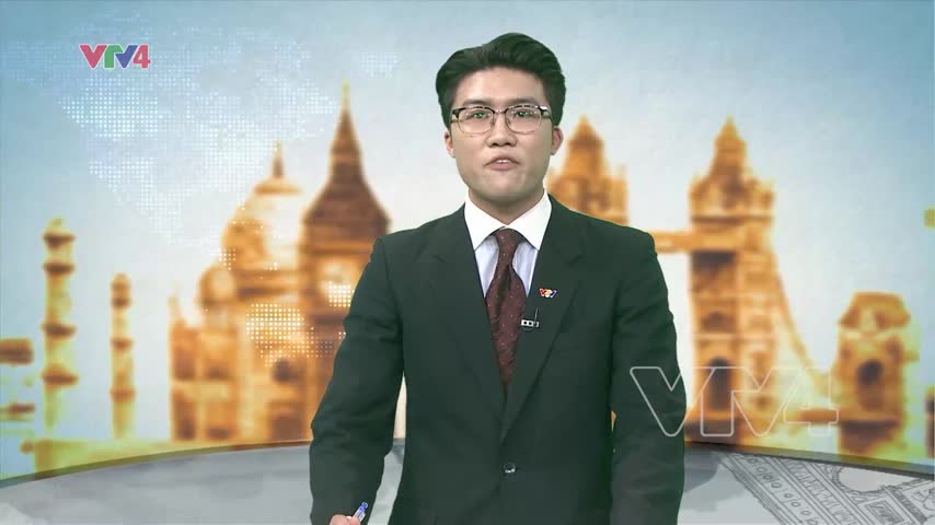 Dâng hoa tưởng nhớ Chủ tịch Hồ Chí Minh tại Philippines