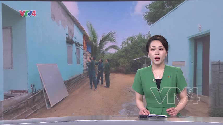 Sửa nhà giúp đồng bào dân tộc thiểu số đón Tết