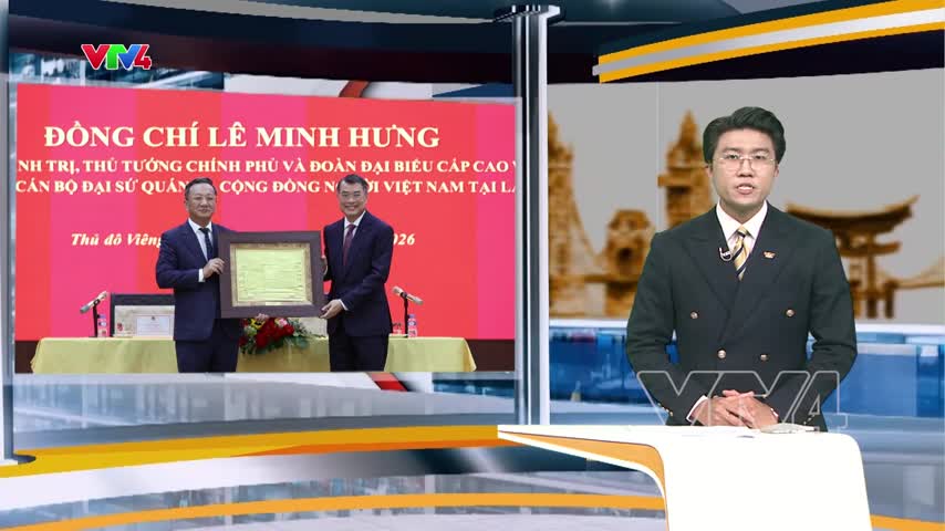 Thủ tướng gặp cộng đồng người Việt Nam tại Lào
