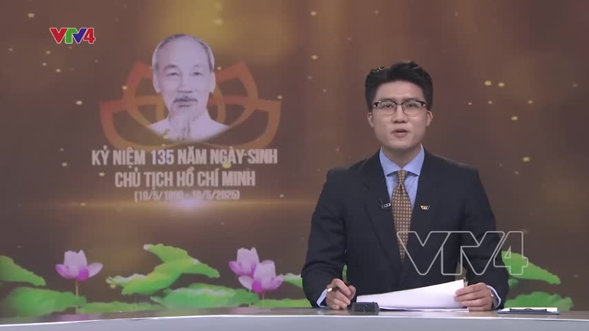 Giới trẻ sưu tầm ấn phẩm kỷ niệm ngày sinh Bác Hồ