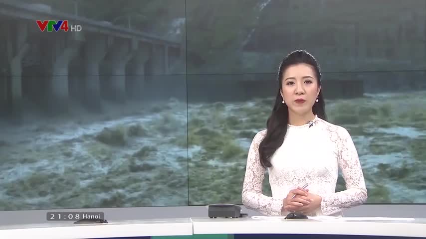 Vùng cao Nghệ An bị chia cắt do mưa lũ