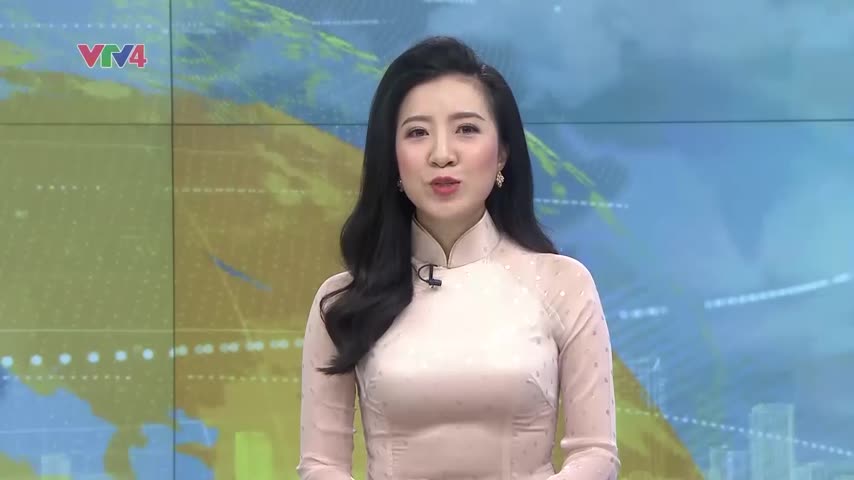 Tạo hình cup vàng từ 30 nghìn cây hoa