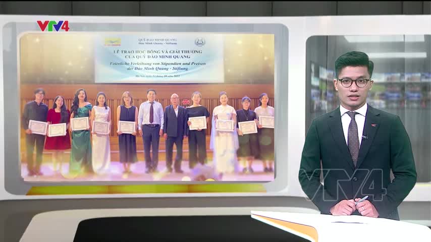 Quỹ Đào Minh Quang trao học bổng cho học sinh, sinh viên Việt Nam