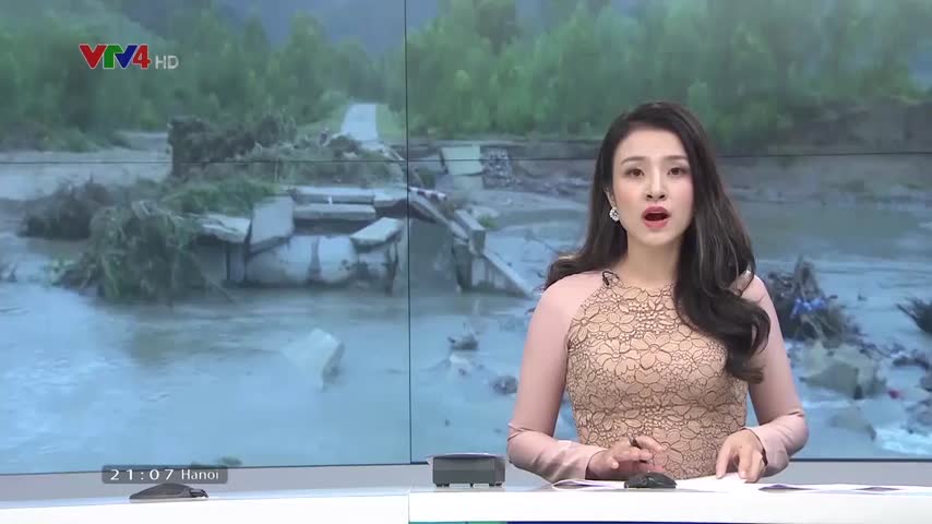 Dân gặp khó do giao thông thiệt hại nặng sau lũ