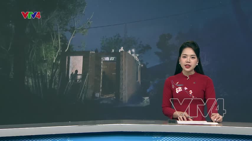 Xuyên đêm xây nhà cho người dân vùng lũ