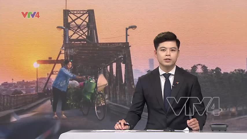 Ngược xuôi mưu sinh trên cầu Long Biên